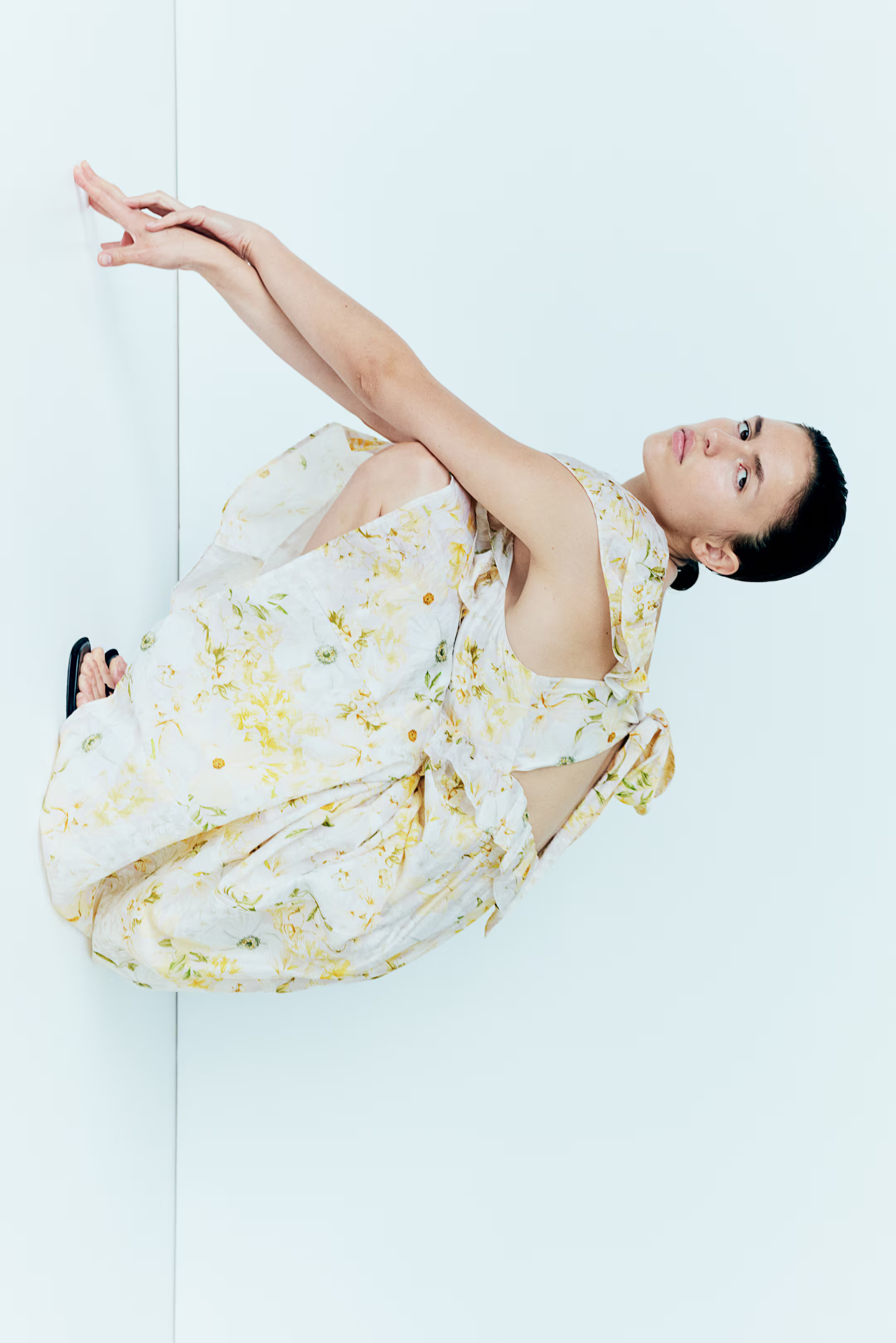 Frill-trimmed midi dress | H&M (UK, MY, IN, SG, PH, TW, HK)