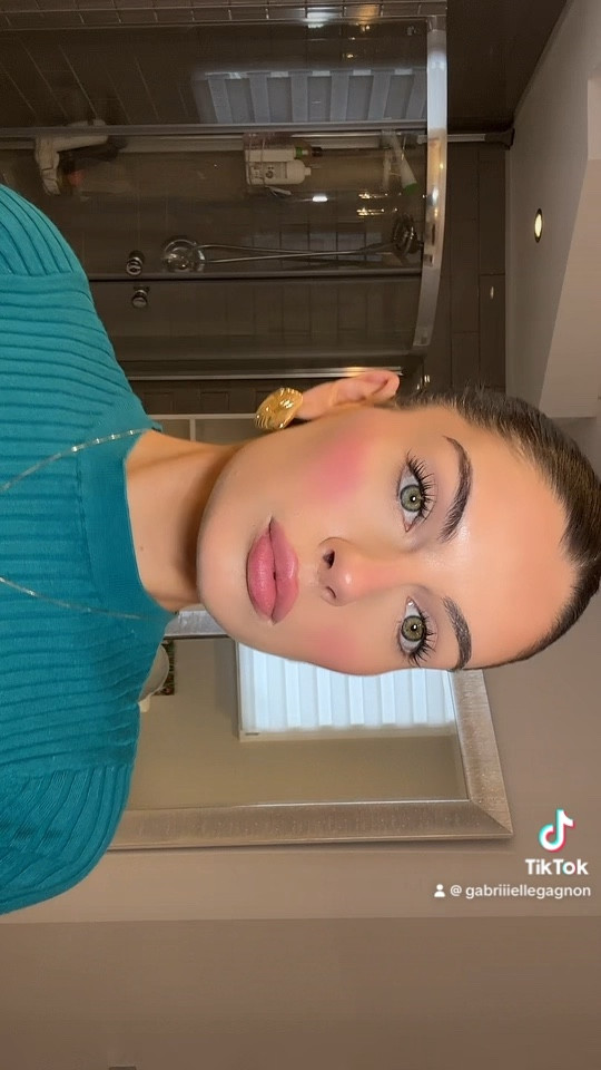 Clean makeup 

#LTKbeauty #LTKVideo #LTKMostLoved