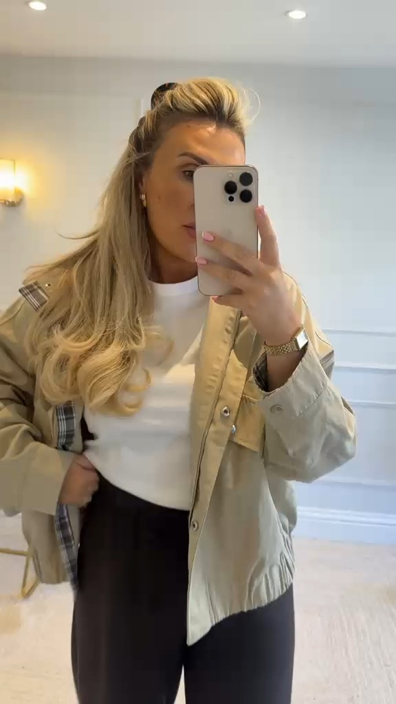 Basic Outfit of the Day! 

Everyday Outfit Inspo, Wide Leg Trousers Outfit, Casual Spring Layering, Neutral Lightweight Jacket, White Tee And Black Trousers, School Run Outfit, High Street Capsule Wardrobe, Relaxed Weekend Style, Mirror Selfie Outfit

#LTKeurope #LTKuk #LTKspring