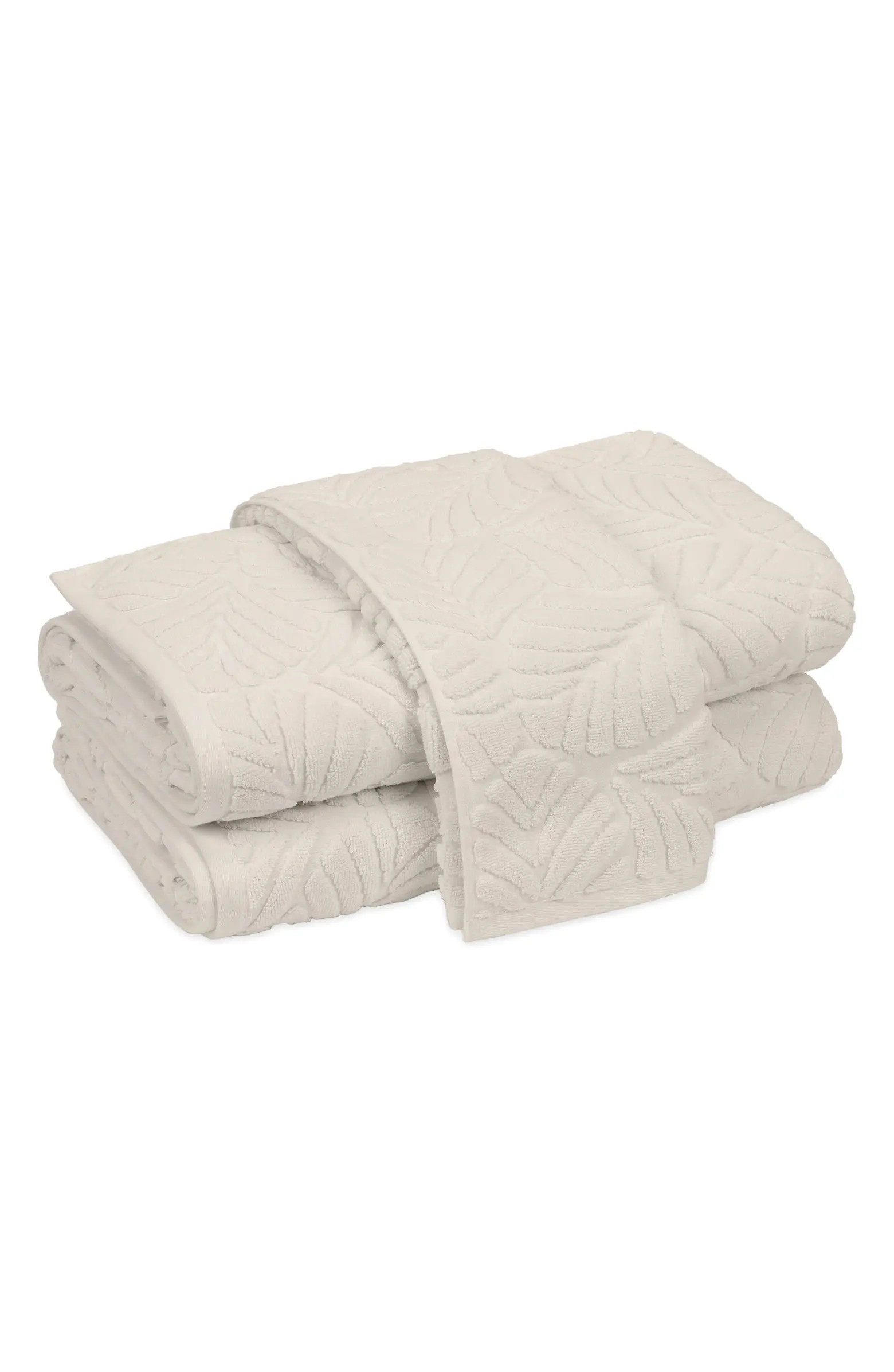 Sonia Leaf Jacquard Cotton Bath Towel | Nordstrom