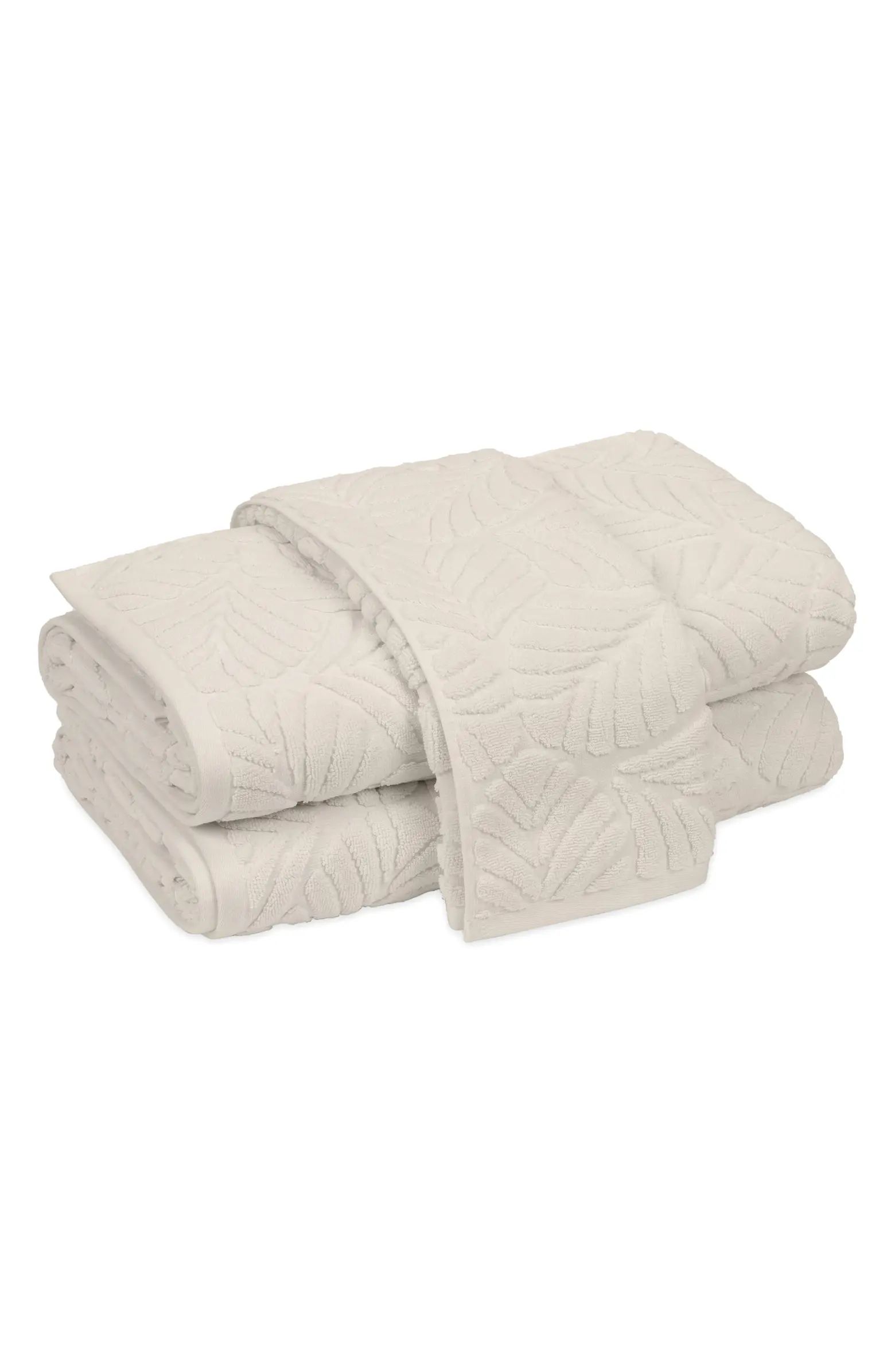 Sonia Leaf Jacquard Cotton Bath Towel | Nordstrom