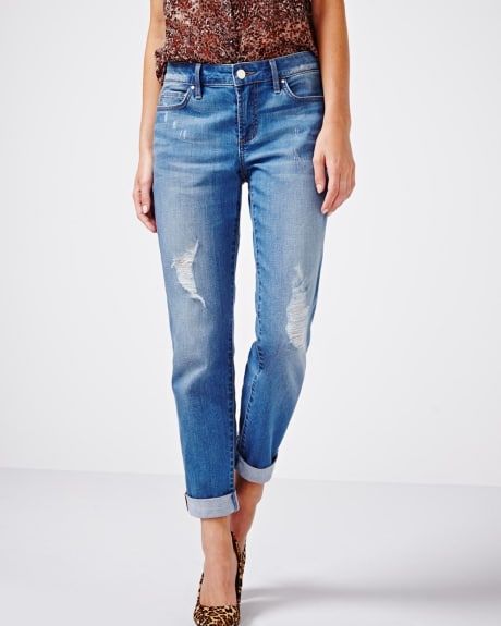 Boyfriend jean in light wash.Blue denim.25 | RW&CO.