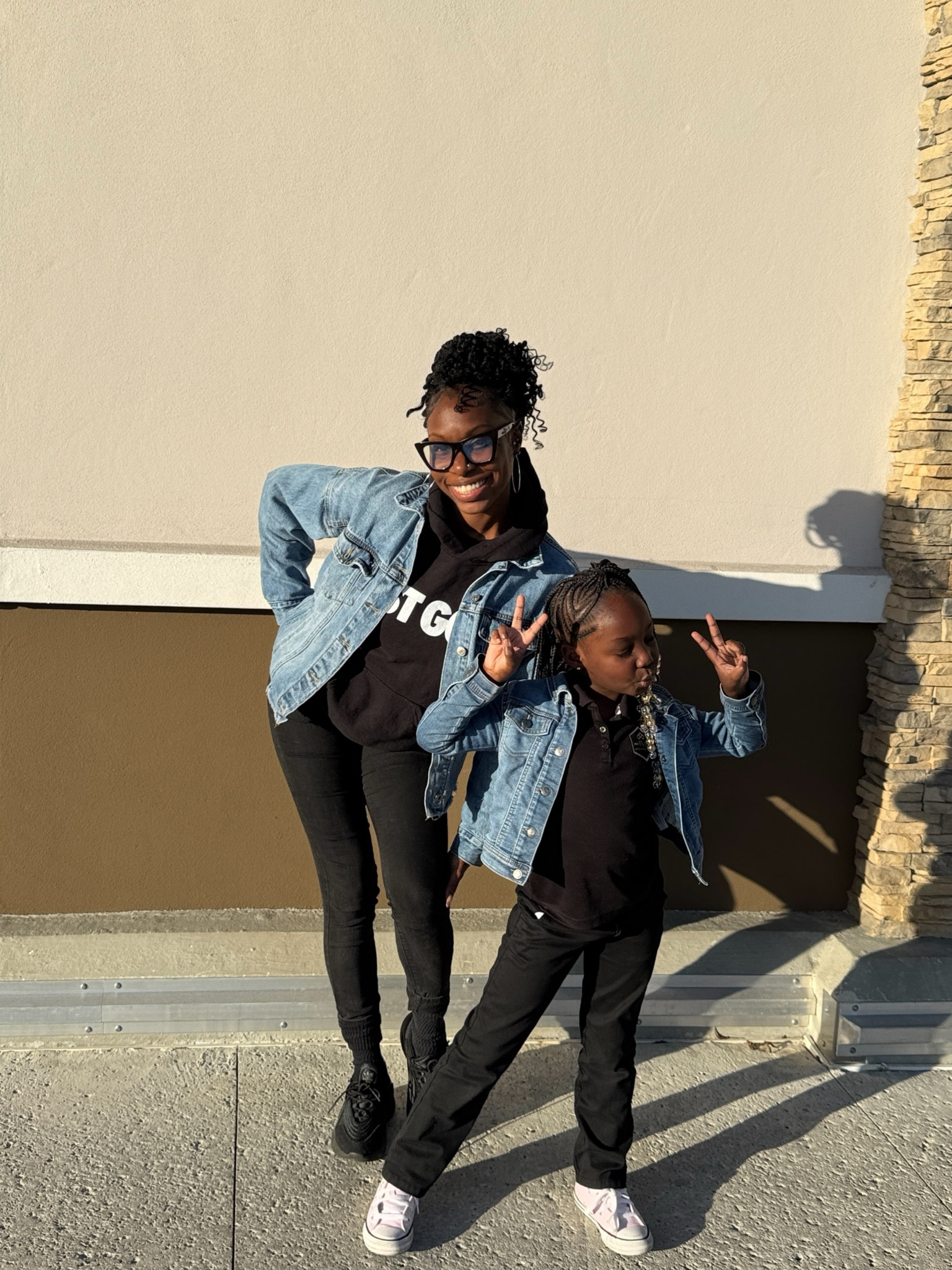 Denim & black for the winter weather 🩵 🖤 

#LTKWorkwear #LTKKids #LTKStyleTip