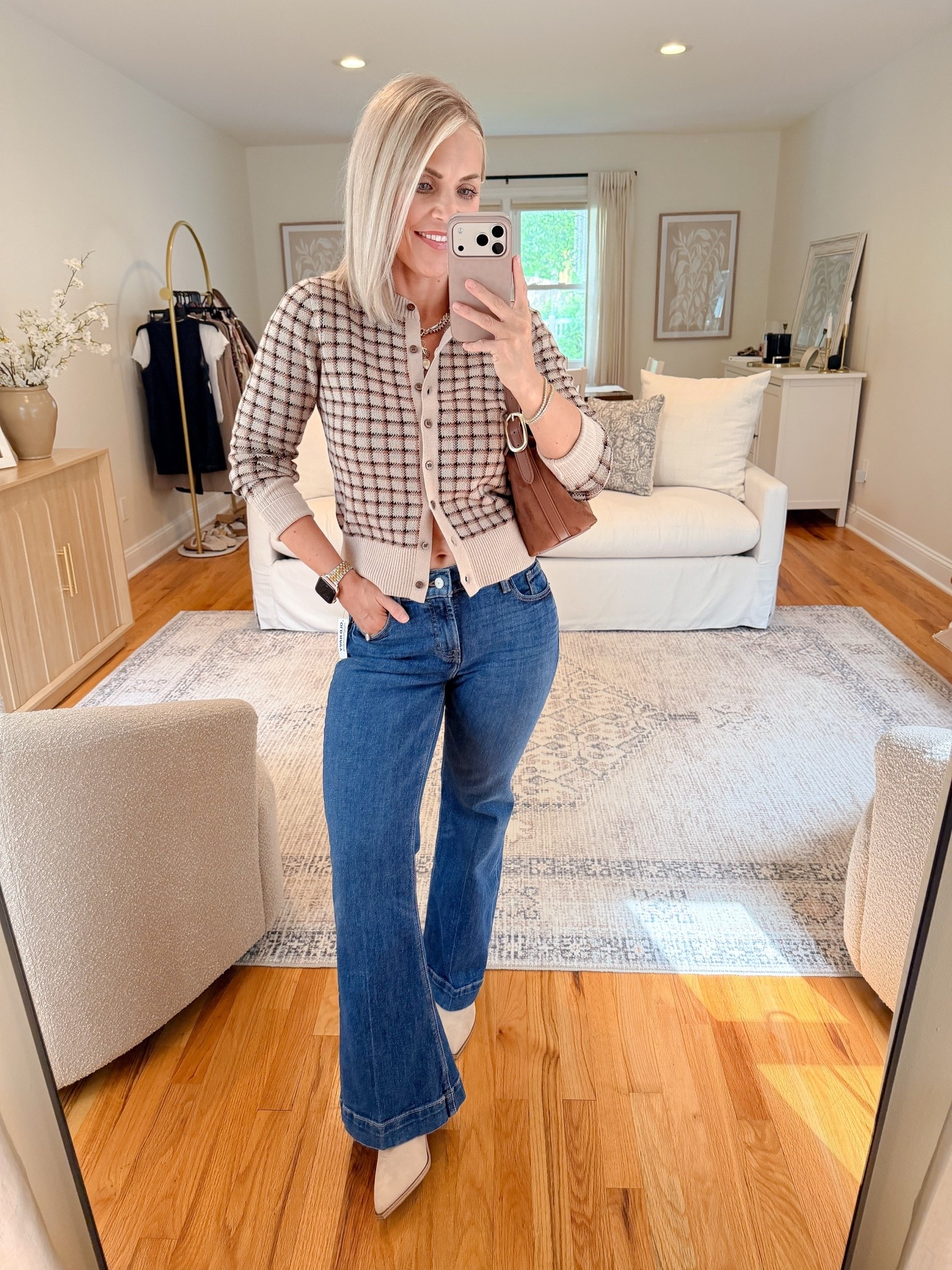 Old Navy New Arrivals for Fall! 


Fall fashion, fall outfits, date night outfits, teacher outfits, fall style, petite jeans, flare jeans, petite style, midsize fashion, old navy fashion

#LTKSeasonal #LTKPetite #LTKMidsize