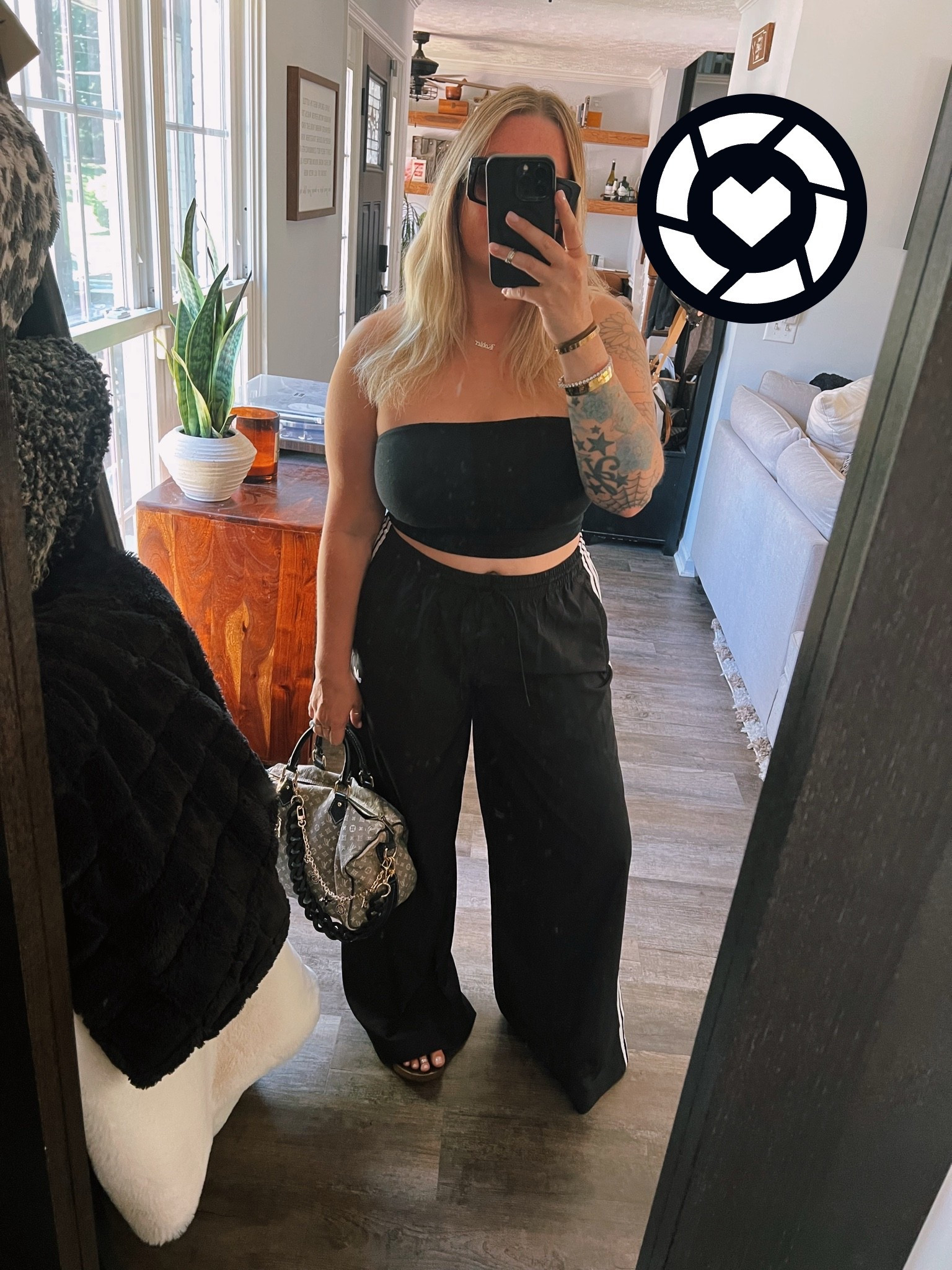 Causal track pants look

Pants size large
Top size large

#LTKMidsize #LTKActive #LTKmomlife