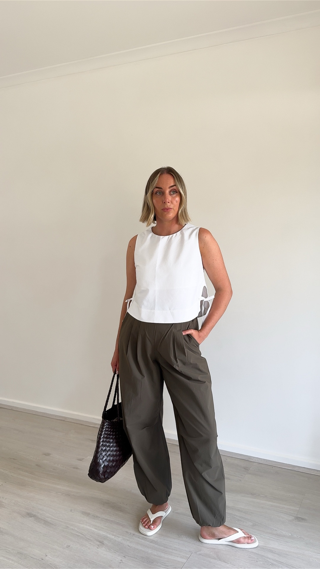 Wearing -

Side-Tie tank in size AU 8
Nylon Pleat-Front Trousers in size AU 8
Thongs in my usual size


#LTKsummer #LTKaustralia #LTKstyletip