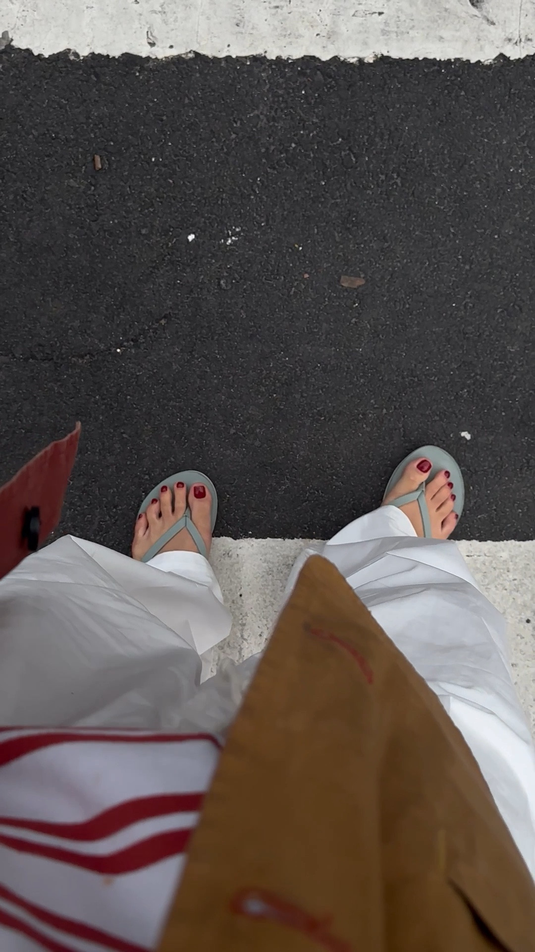 flip flop weather 

#LTKSeasonal #LTKShoeCrush #LTKStyleTip