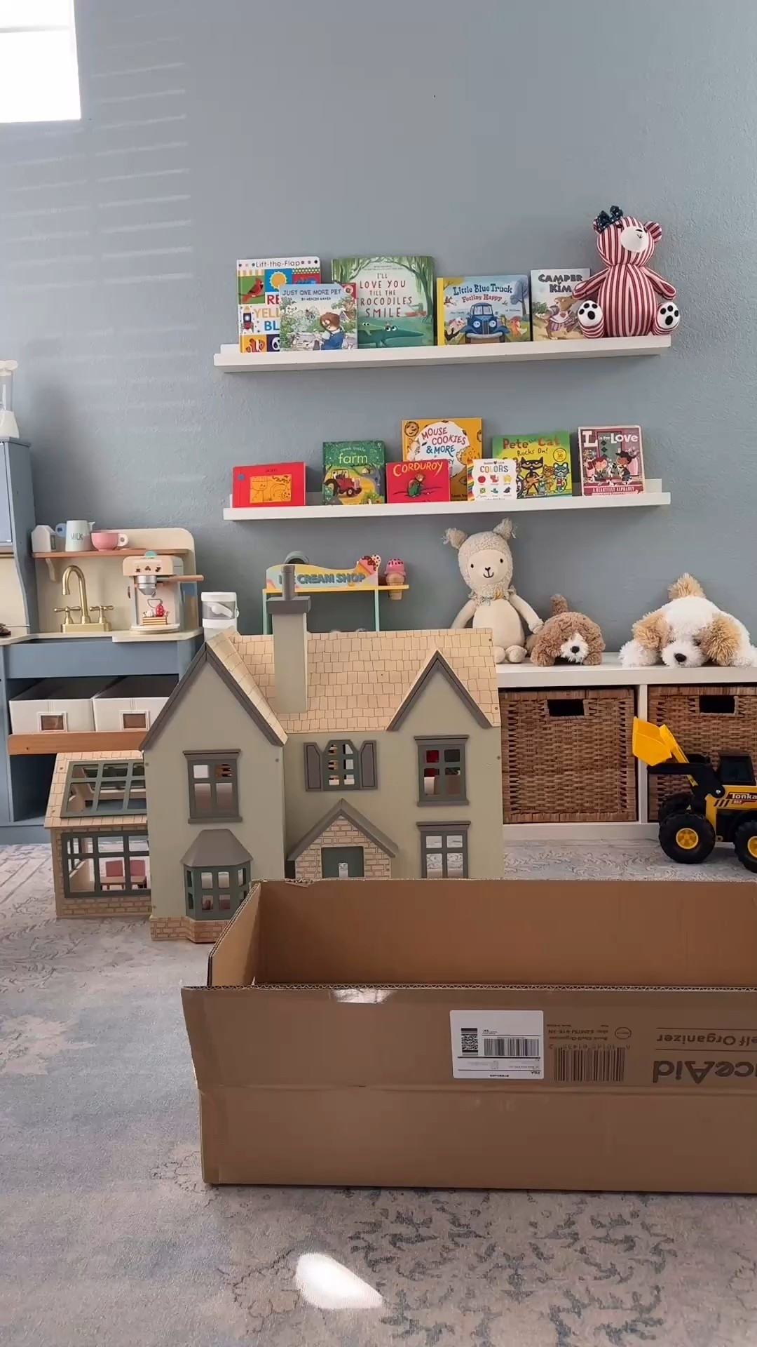 Scalloped bookshelf for kids playroom / coastal playroom / Montessori scalloped natural bookshelf / kids playroom / kids bookshelf 

#LTKmomlife #LTKHome #LTKKids