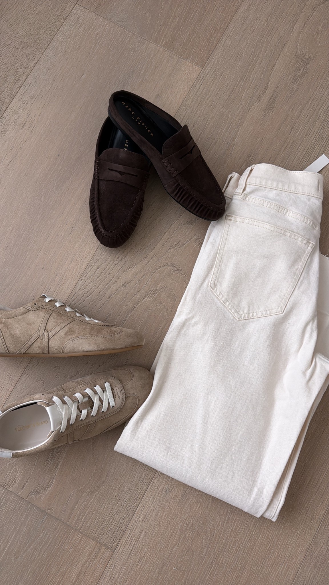 For the denim I just absolutely love the off white, I did my true size 24 but I did regular length since they're a cropped fit and I was looking for a bit longer length 

I did my true size in Veronica beard sneakers which are SO comfy & in the suede mules which look so similar to the YSL pair I've been eyeing! 

#LTKgrwm #LTKootd #LTKmomlife