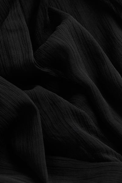 Tie-neck chiffon blouse | H&M (UK, MY, IN, SG, PH, TW, HK)