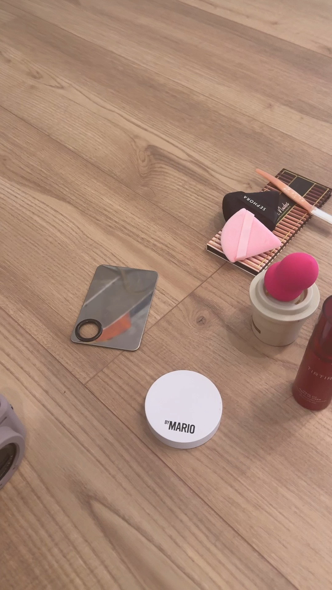 ❤️ If I had to start my makeup collection all over again, these are the products I’d buy first. My favorite foundation, lip products, setting spray, and everyday essentials are the ones I trust for a fresh, effortless look that lasts all day. They’re products I truly love and always keep in my makeup bag.

🤍 Si tuviera que volver a comprar todo mi maquillaje, estos serían mis primeros elegidos. Mi base favorita, mis labiales, el setting spray y otros esenciales que uso casi todos los días porque me encanta cómo dejan la piel y lo bien que duran.

Shop the links below.

Follow me on Instagram and YouTube @kirasfashionfinds

#LTKBeauty #LTKvlog #LTKgrwm
