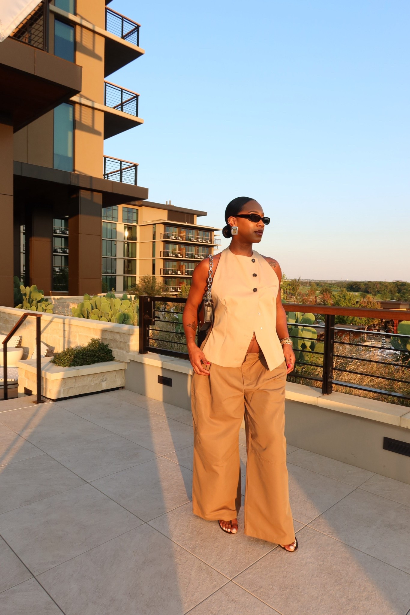 Bump approved vest and oversized pants 

#LTKBump #LTKStyleTip