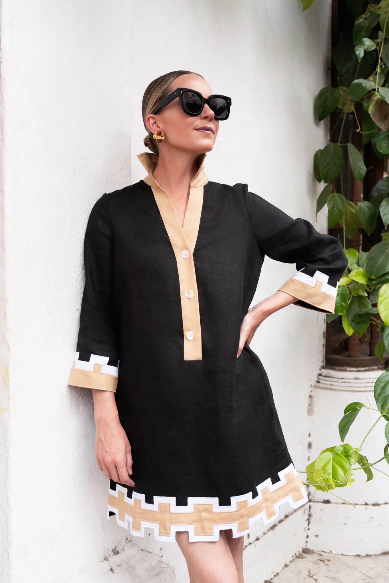 Black and Tan Collier Dress | Tuckernuck (US)