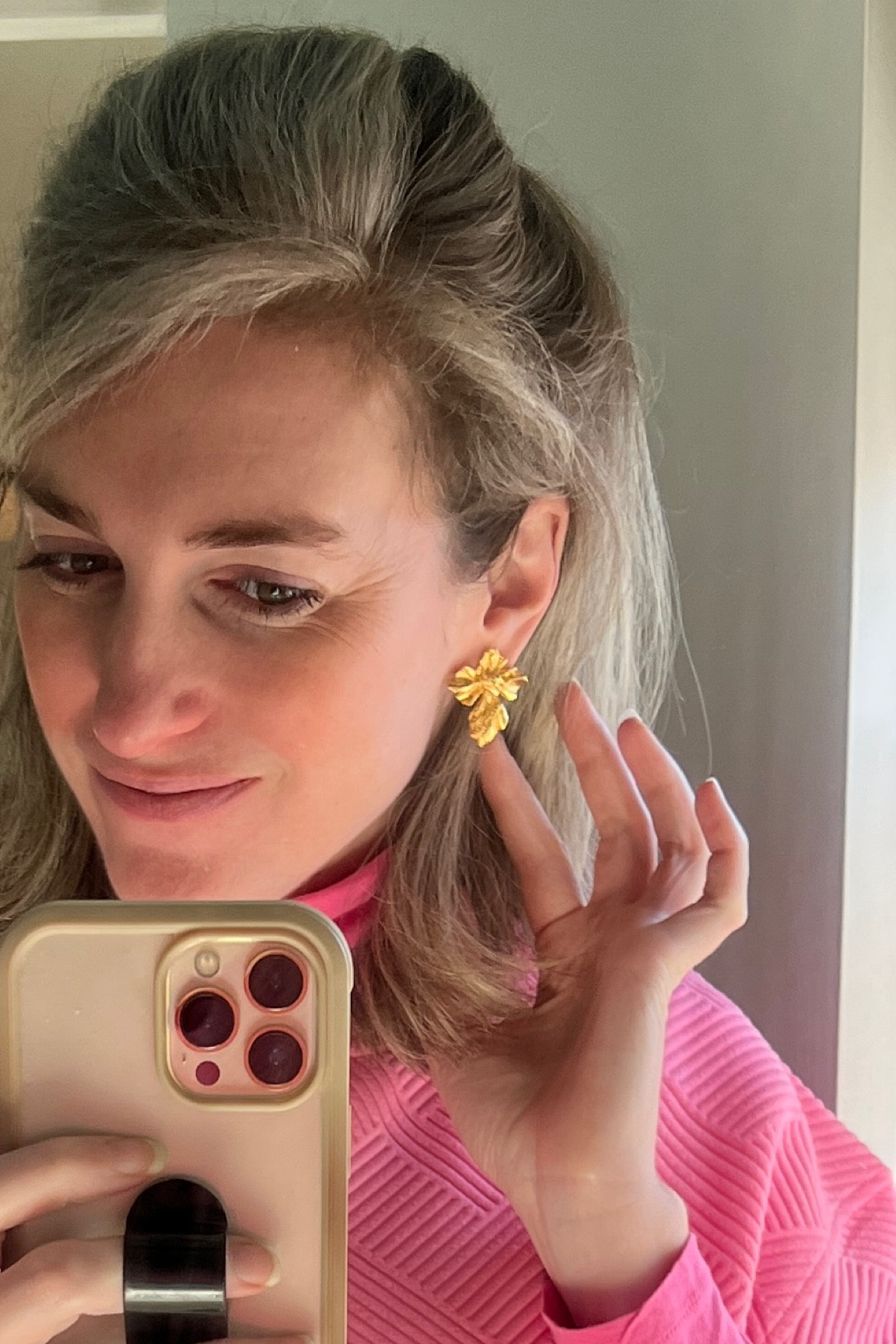 Only a few days left to get the EOTM for $40! A beautiful French cross with gold and lovely texture  