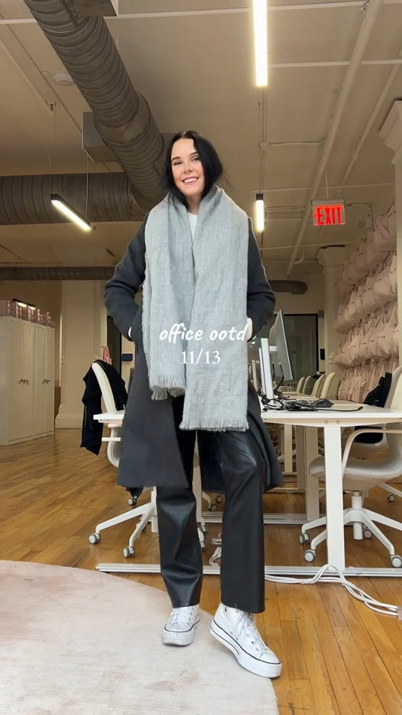 easy and cozy office ootd 🧣(little tip, these leather pants I got last year from Zara and as a tall girl they actually fit me way better than the Aritzia ones, and were half the price!) 



#LTKCyberWeek #LTKWorkwear #LTKootd