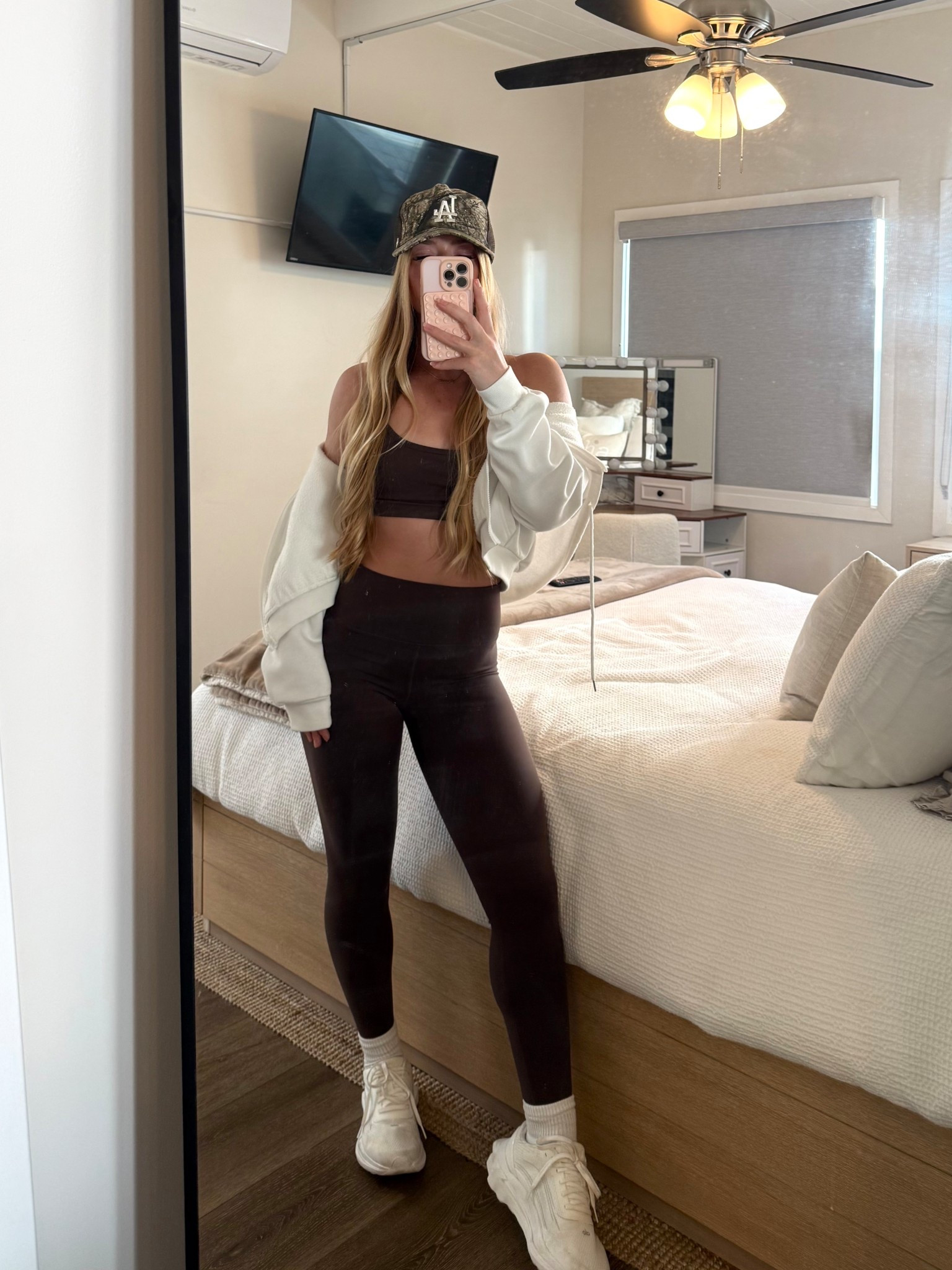 Walk o’clock fit check🤎

#LTKSeasonal #LTKActive #LTKStyleTip