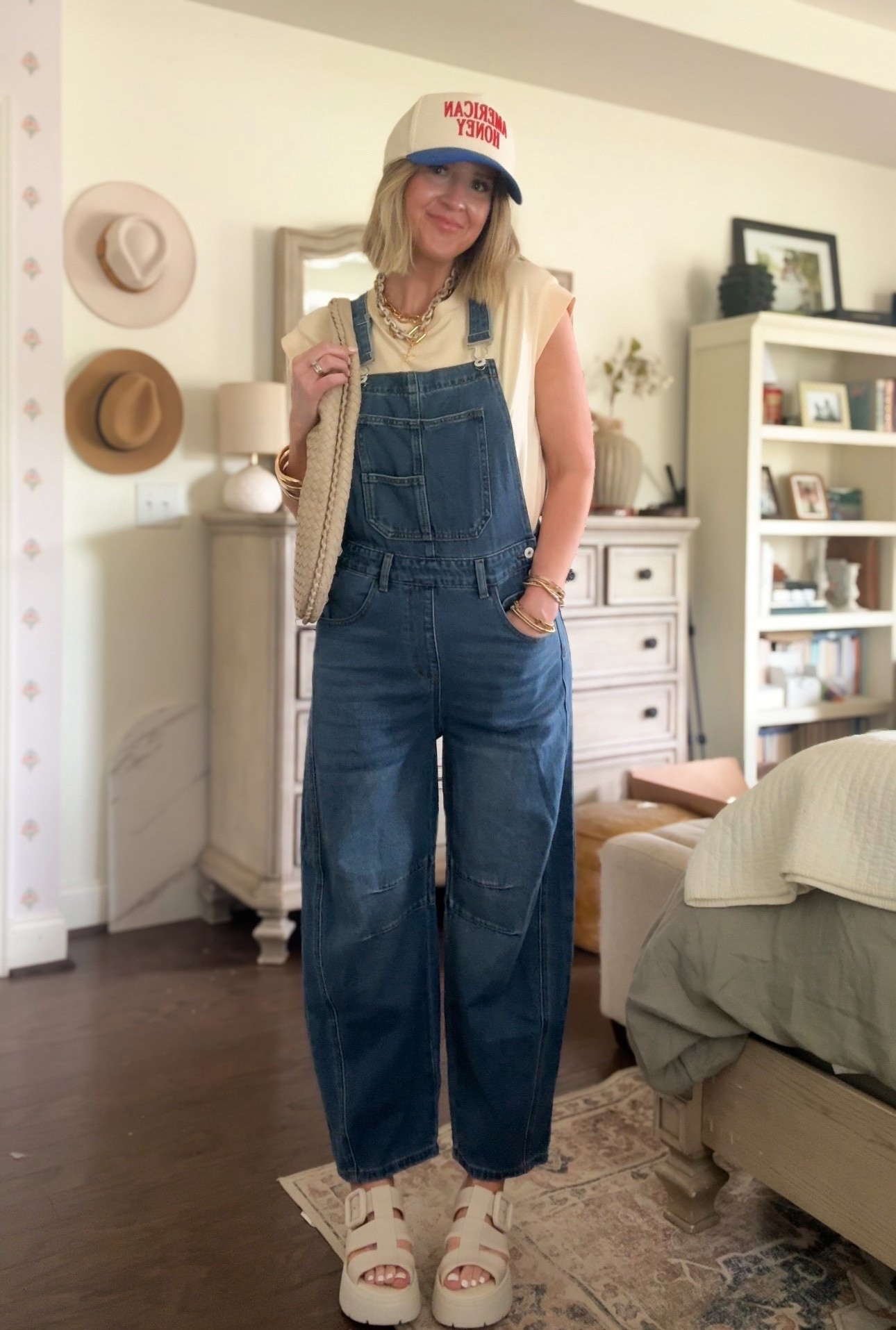Spring/Summer Overall Outfit

Barrel Overalls, Denim overalls, ball cap, Amazon find, go look for less, summer shoes, platform sandals

#LTKSeasonal #LTKootd #LTKU