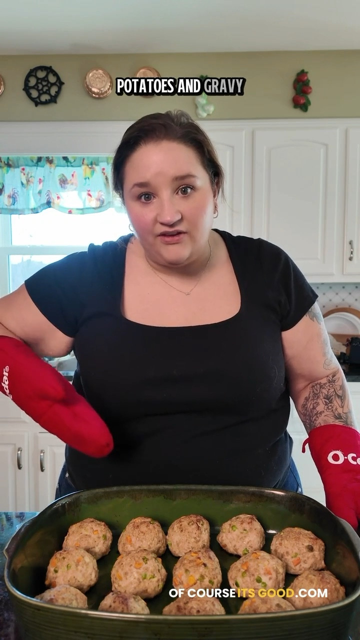 OF COURSE IT’S GOOD 👩🏻‍🍳 FULL VIDEO | Chicken Pot Pie Meatballs 🍗🥧

Full recipe: ofcourseitsgood.com

#LTKfoodie #LTKvlog #LTKHome