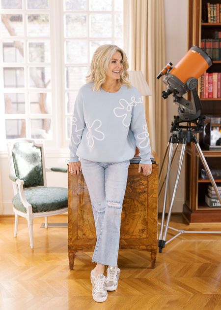 The cutest sweater for winter! Size S. Jeans fit TTS

#LTKfindsunder100 #LTKover40 #LTKSeasonal