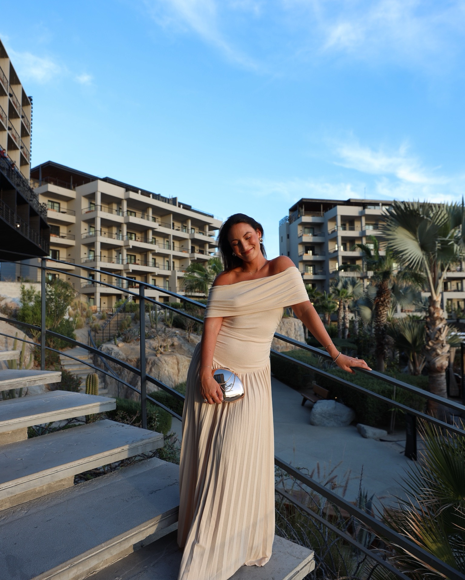 This dress and clutch 😍😍😍 

amazon clutch l dress l vacation dress l beach 