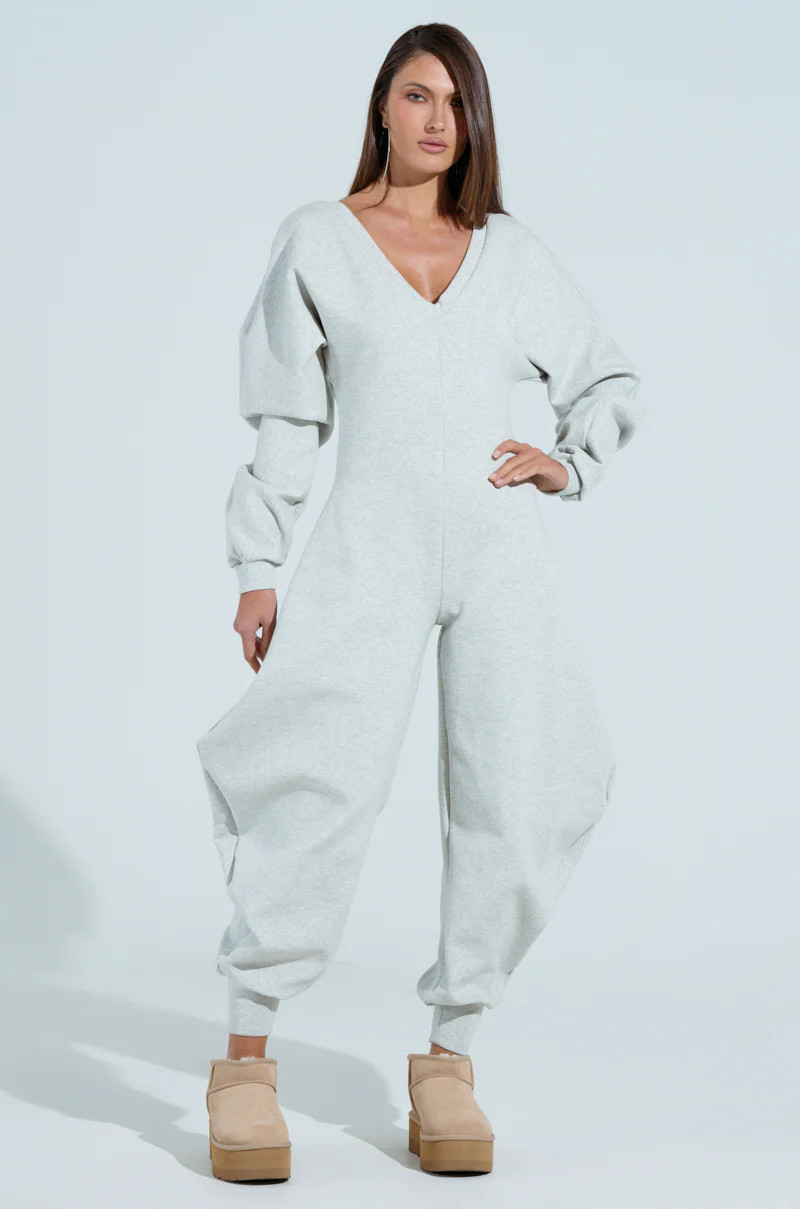 COMFY COZY SWEATSHIRT JUMPSUIT | AKIRA