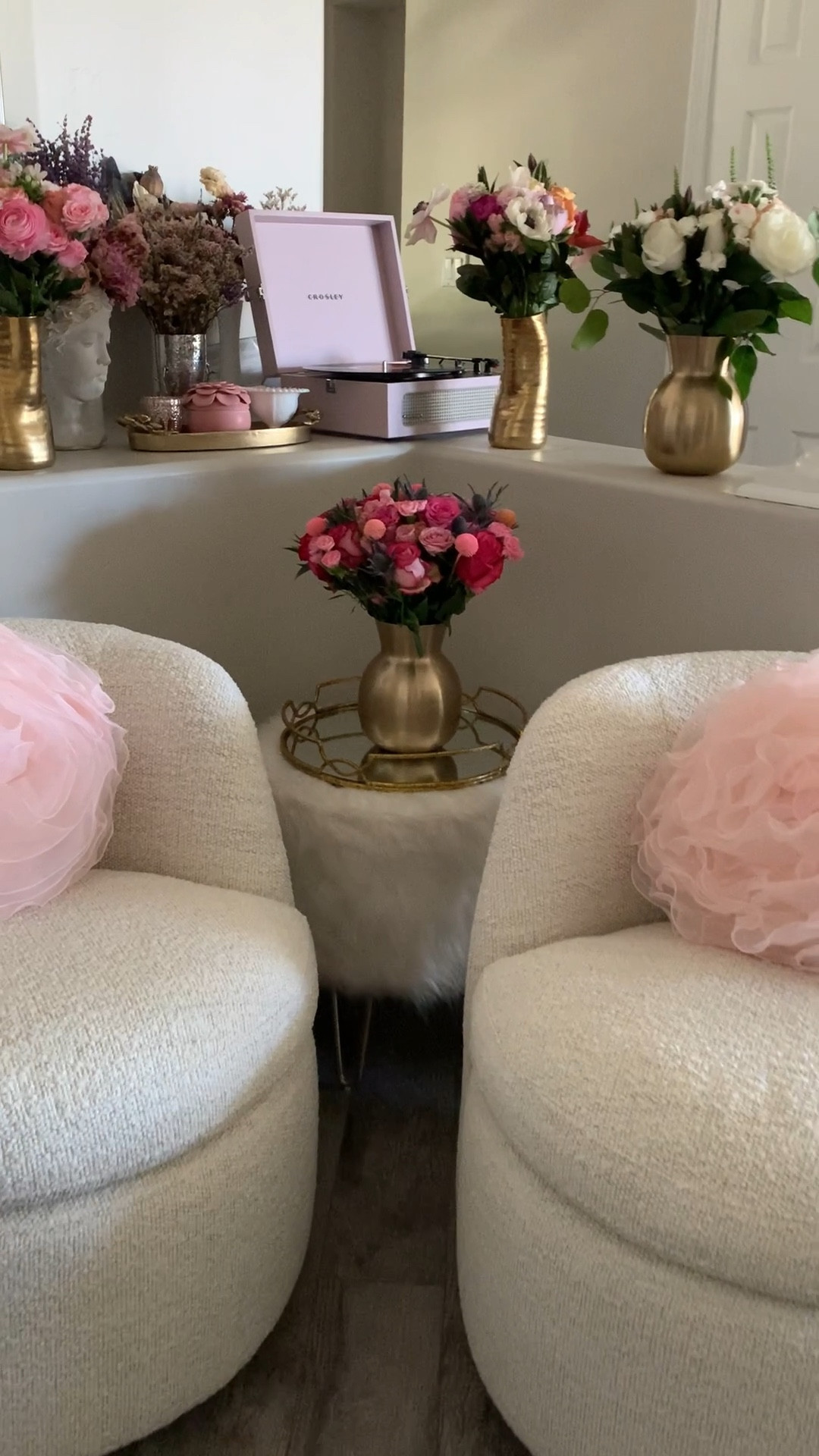 Feminine fall home decor! Love these cozy chairs! Available on Amazon! #ltkseasonal #amazon

#LTKhome #LTKxPrime #LTKHolidaySale