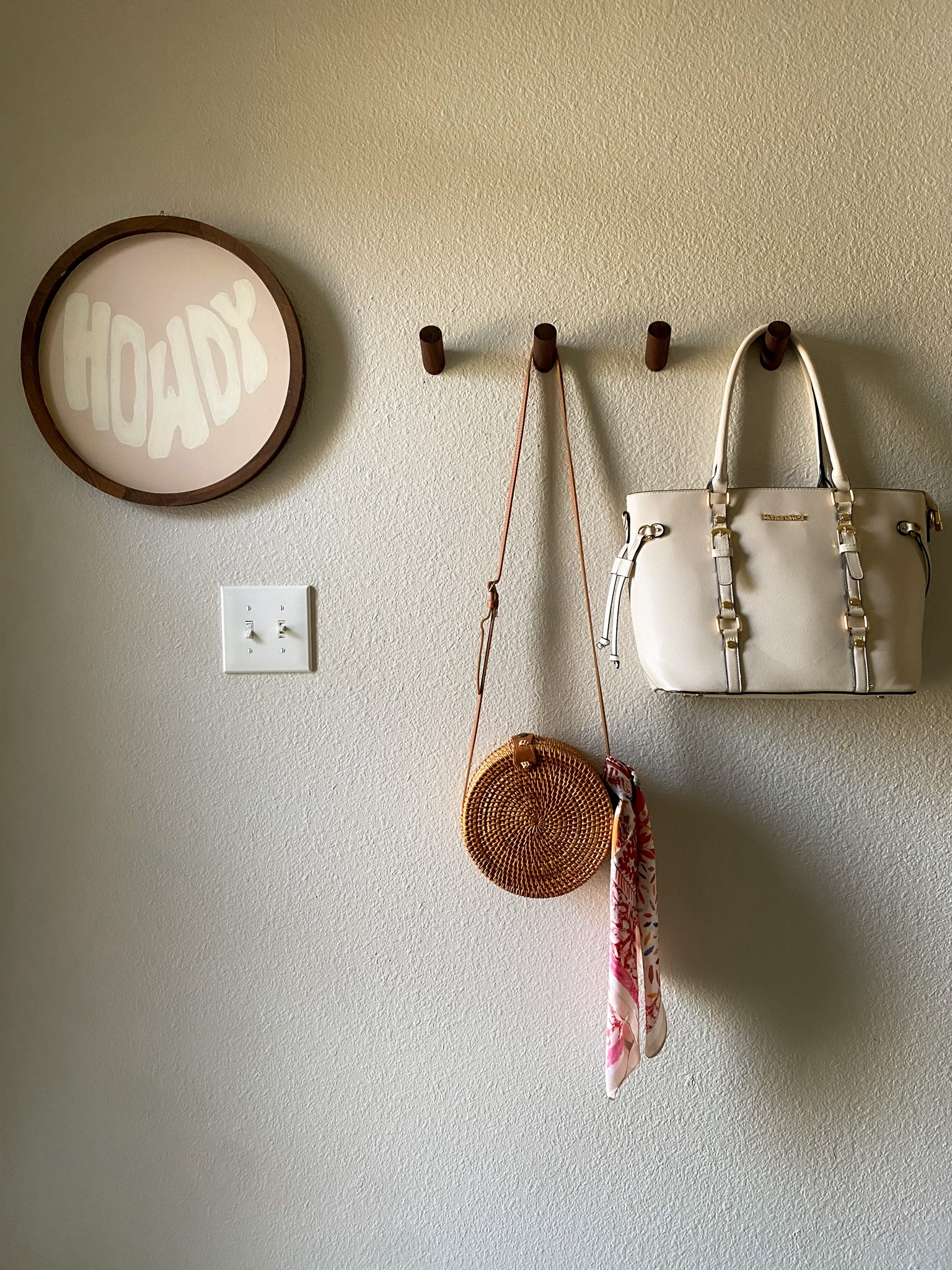 Entry way decor🫶🏻

#LTKstyletip #LTKfindsunder50 #LTKhome