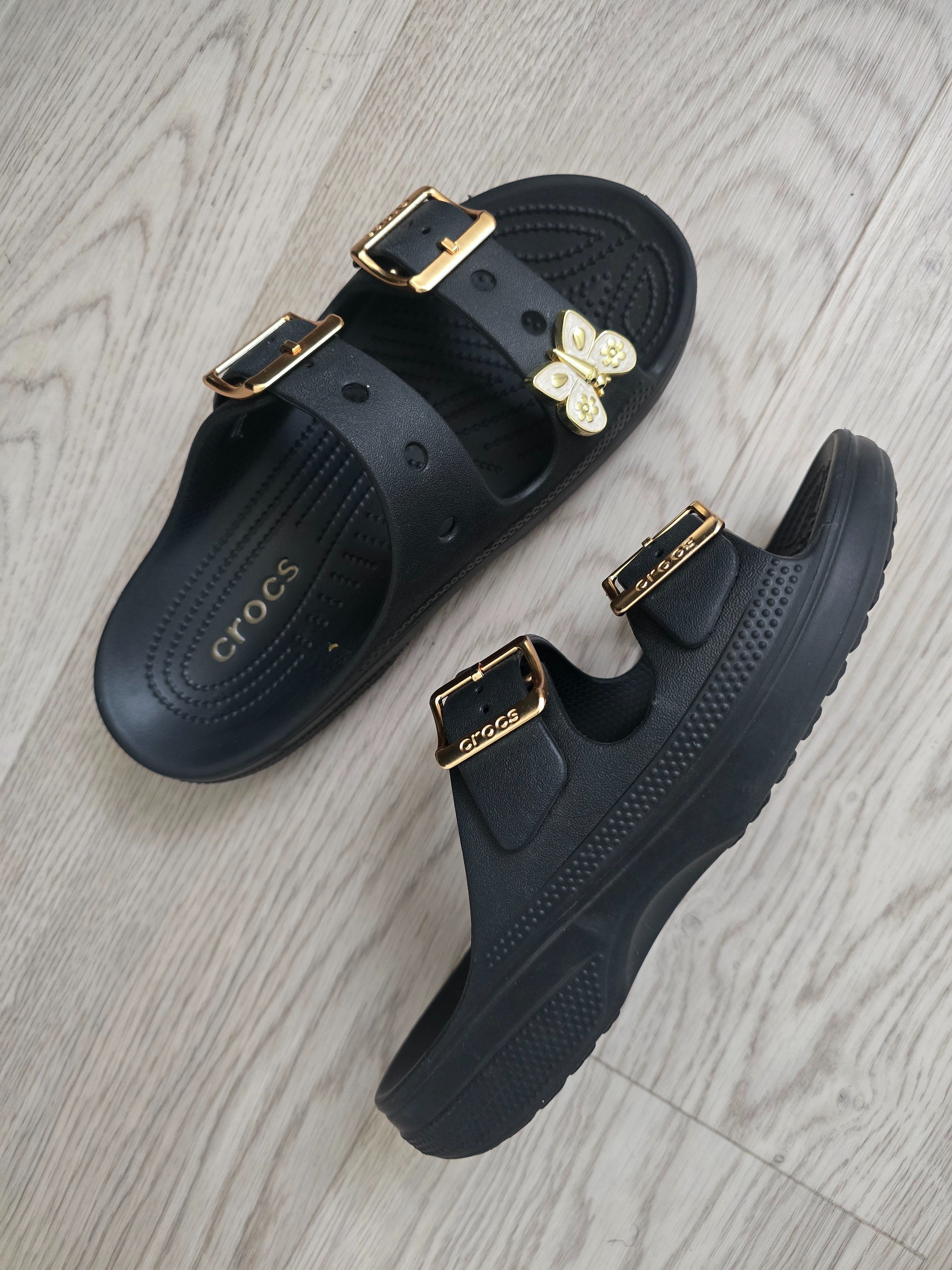 Women’s Metallic Buckle Saturday Sandal wirh butterfly charms

#LTKgrwm #LTKmomlife #LTKOver40