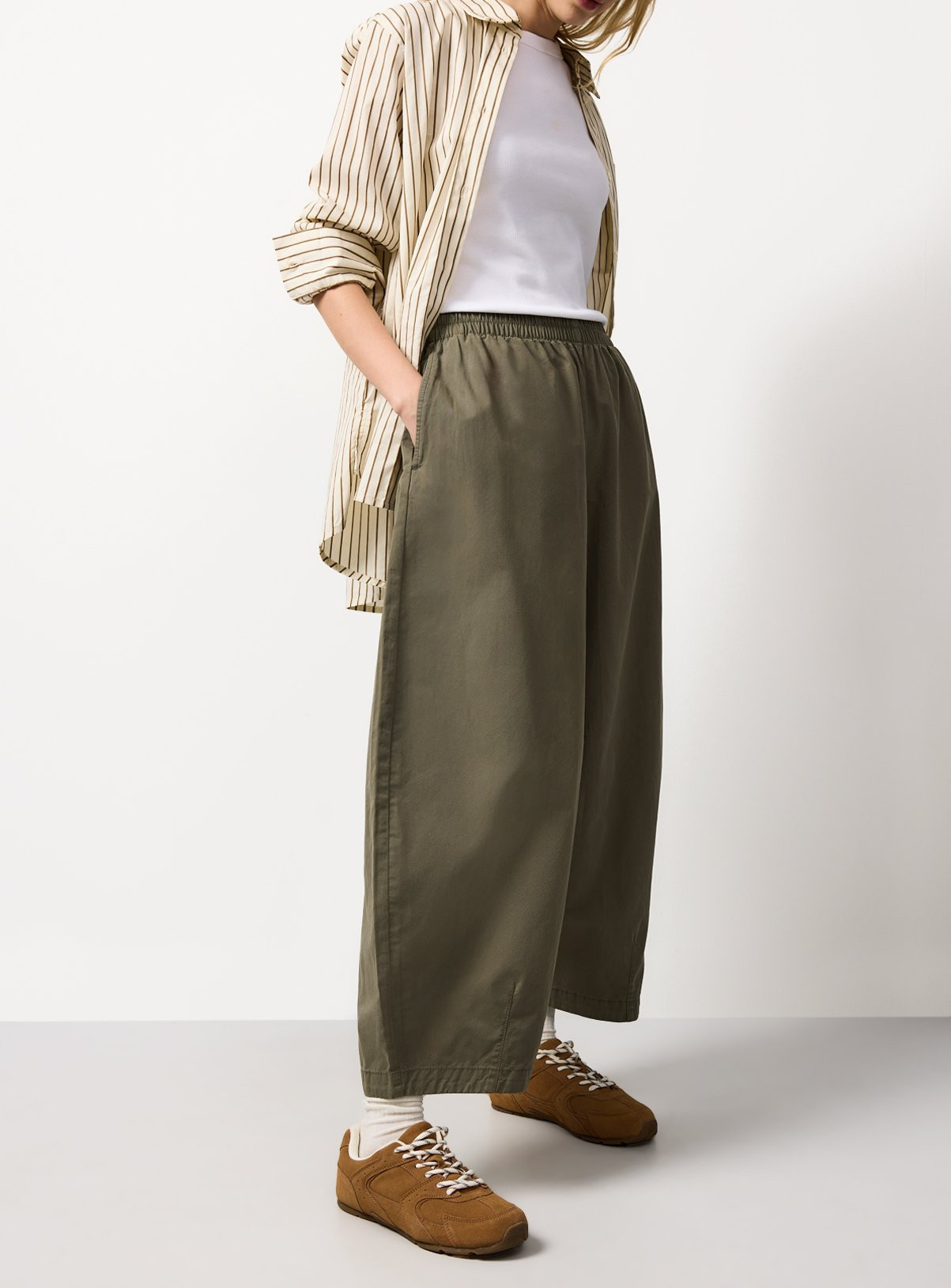 Khaki Relaxed Pull On Barrel Leg Trousers 12 | argos.co.uk