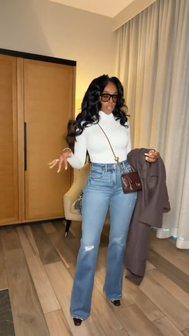 Scroll to shop! ✨ Everything from this look is linked below. 👇🏽    

Wearing: Size Small | 5’4” | 140 lbs | Denim 2 Long

📲   Download the FREE LTK app & follow me (@kirasfashionfinds) to shop all my daily finds.  #LTKootd #LTKPetite #LTKU