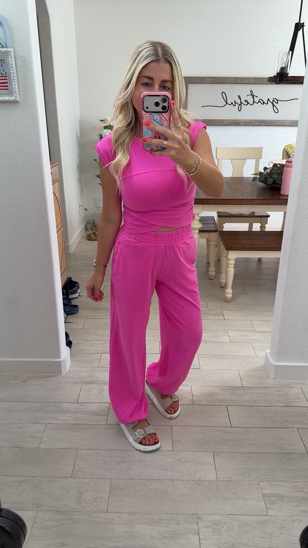 Everyday outfit 
Hot shot set xs
Sandals tts