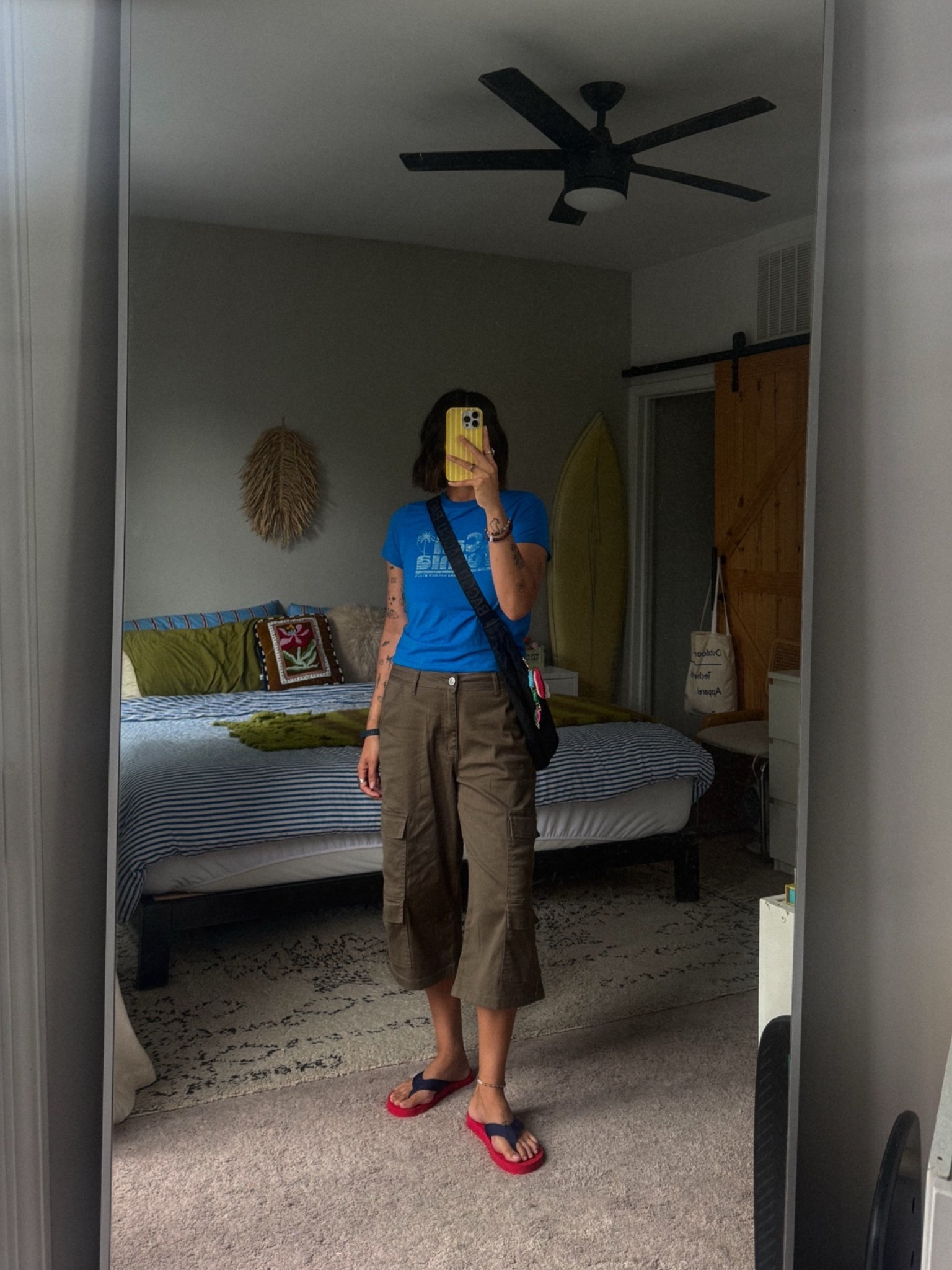 monday ootd

capris: ross (brand: vip jeans)
