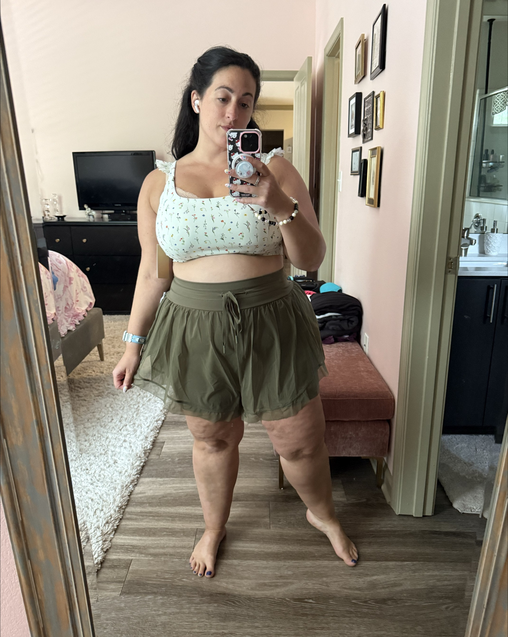 Trying to get more comfortable wearing cropped tops but it’s a necessity in this summer heat 

#LTKActive #LTKSummerEdit #LTKMidsize