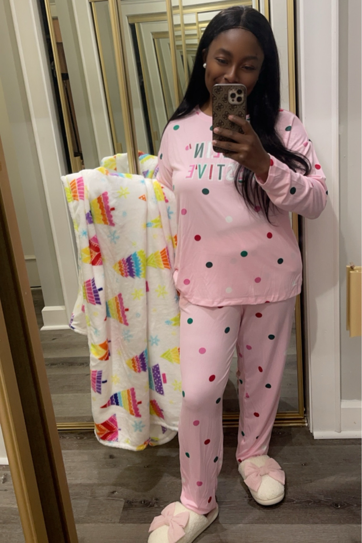 Christmas Jammies 🩷❤️💚

#LTKfindsunder50 #LTKHoliday #LTKSeasonal