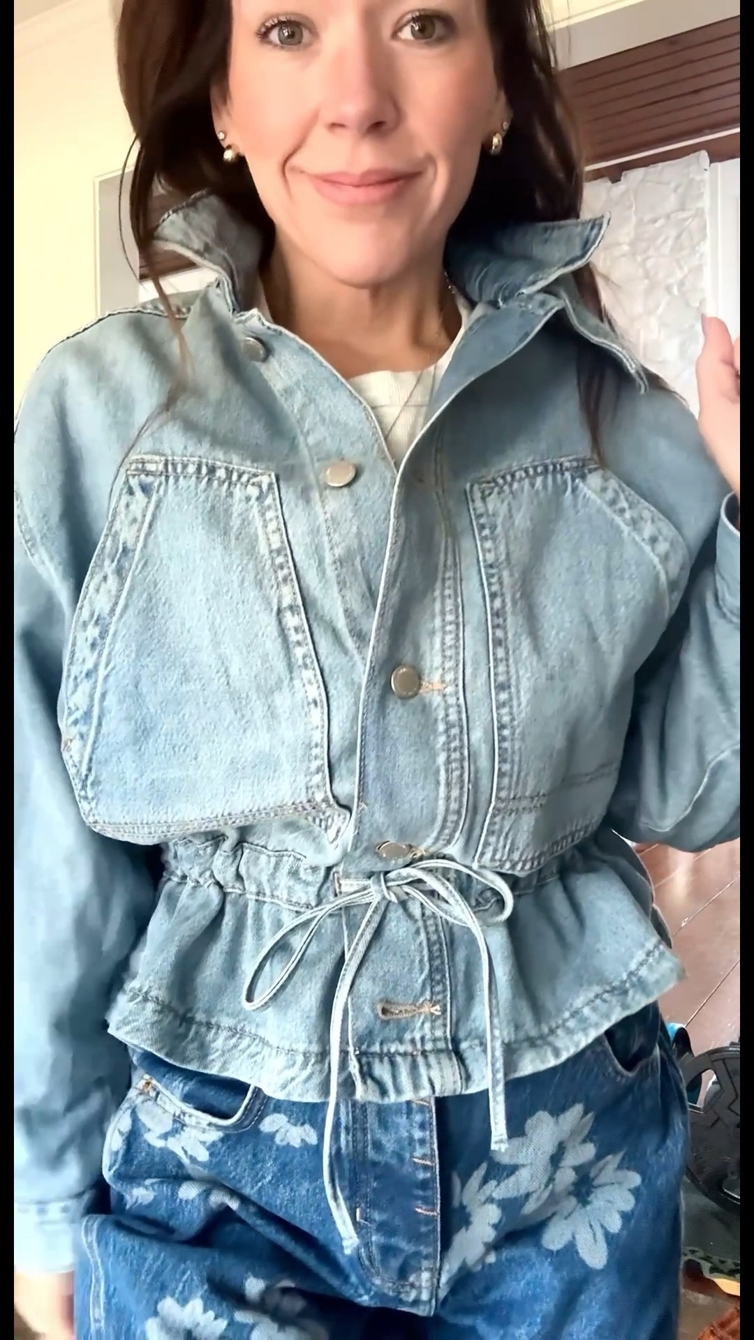 THE denim jacket you need this spring! And on SALE for $39 😮🎉😮🎉🎉🎉

#LTKootd #LTKBeauty #LTKSaleAlert