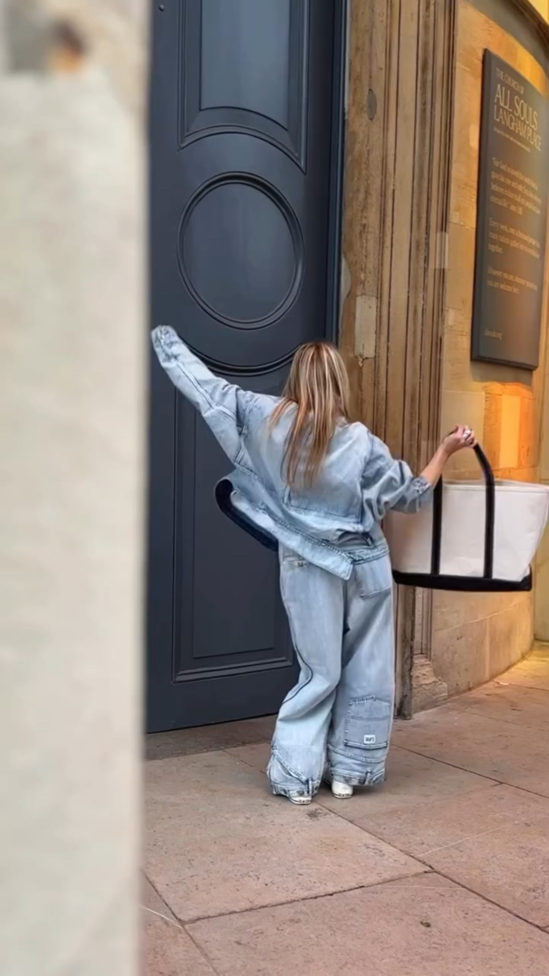 Forget about what anyone else thinks, have fun and be happy…. 🫶🏻

#denim #denimstyle #denimondenim #beautifulpeople #japan #leejeans #beautifulpeoplexlee #japanesestyle #denimdenimdenim #denimaddicted #happyfashion