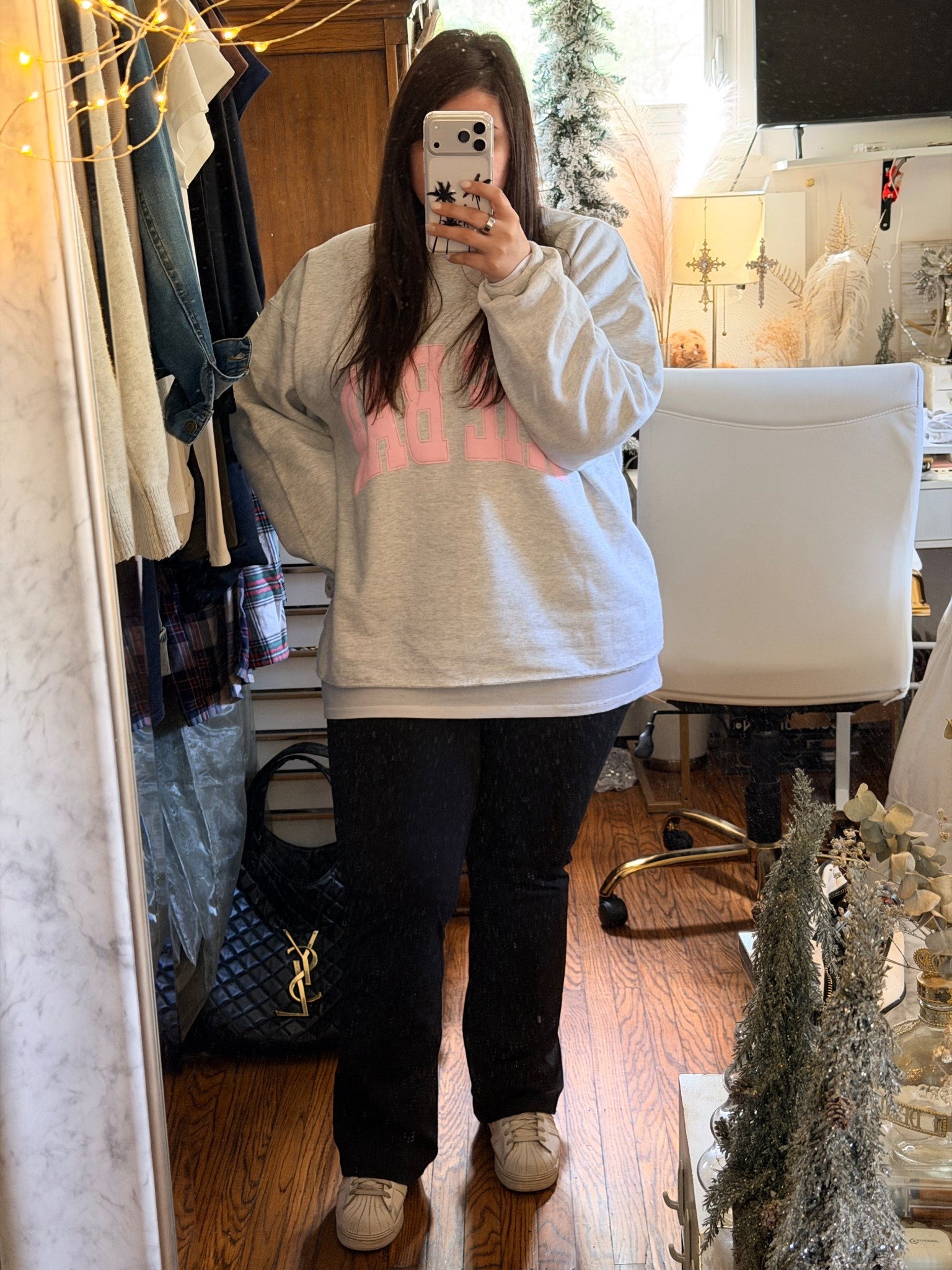 Today’s fit called for fleece lined leggings + a layered sweatshirt look. 

The bar sweatshirt lives up to its hype. I cut the band off the bottom like I do with all my sweatshirts. As soon as the black comes back in stock I’m snagging it!

#LTKSeasonal #LTKMidsize #LTKootd