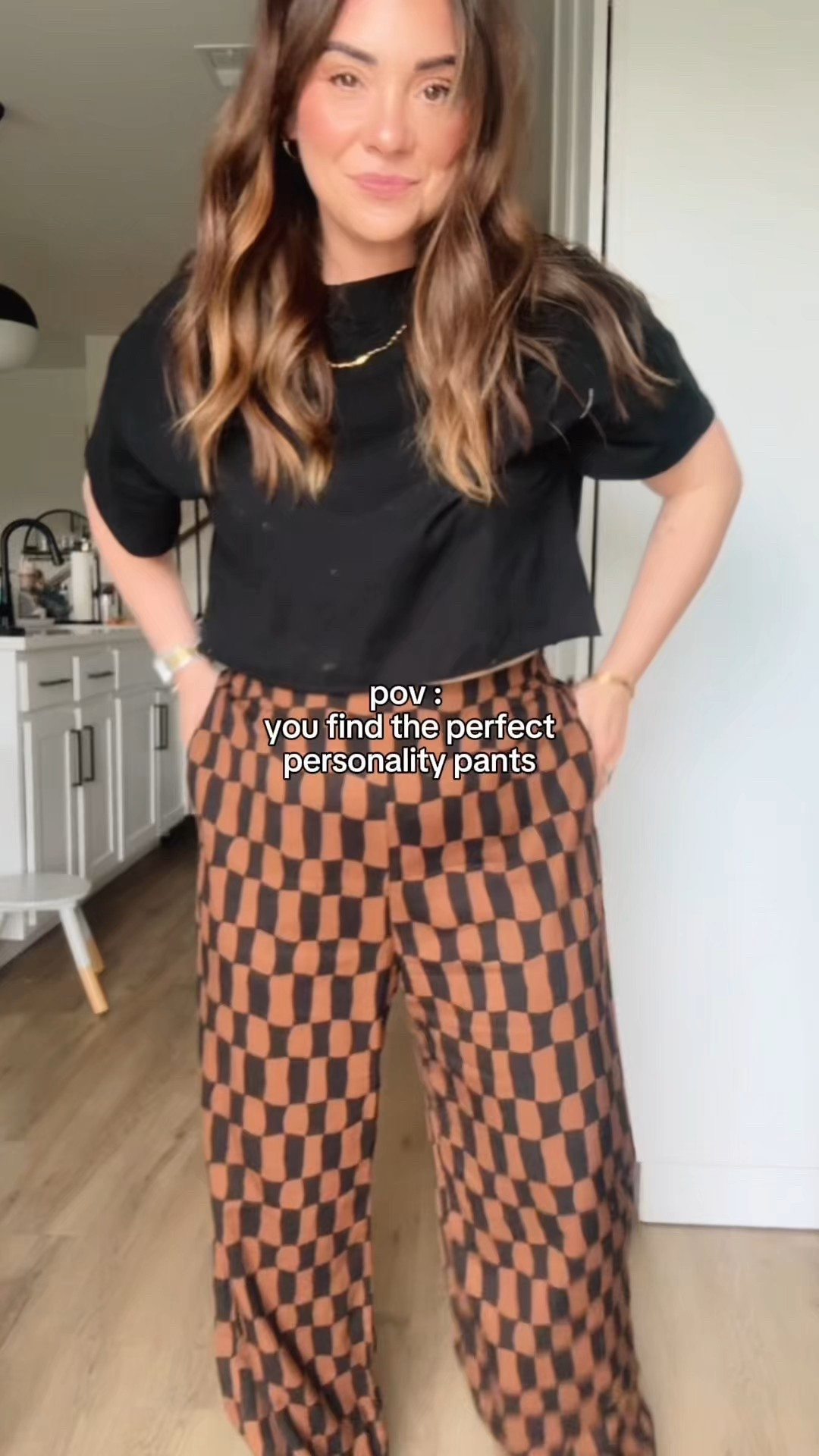 Wearing a Large in the pants for a slightly oversized fit  
#midsizestyle #midsizefashion #midsizegals #coolmomoutfit #funmomoutfit #fashionat40 

#LTKStyleTip #LTKMidsize #LTKFindsUnder100