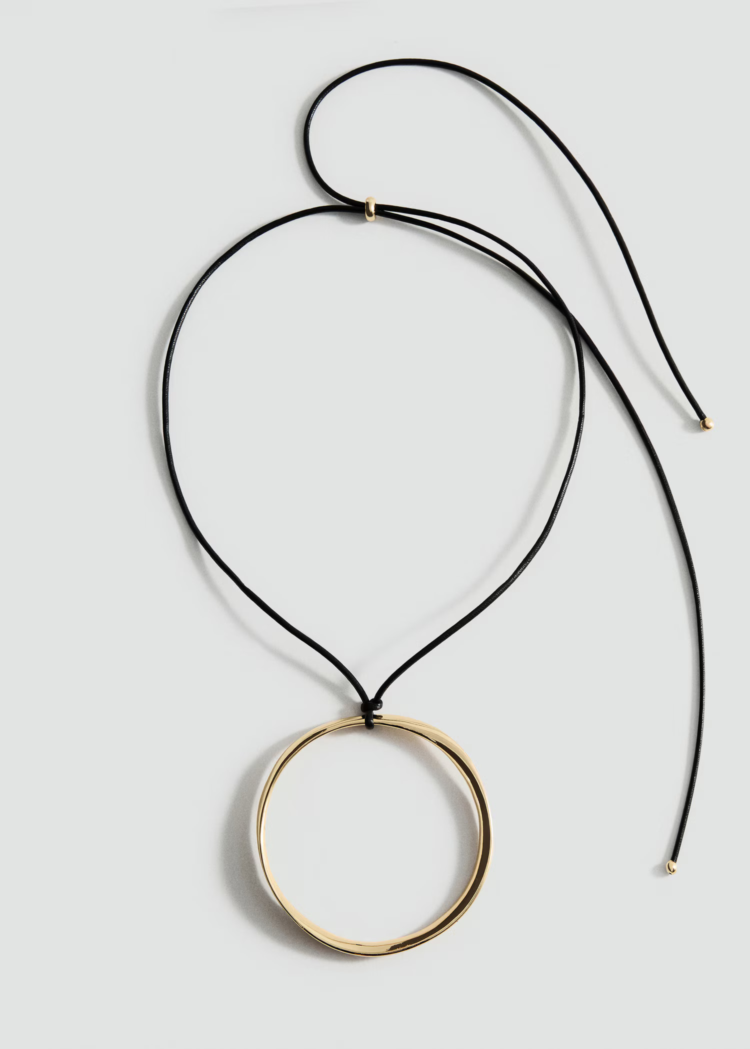 Hoop pendant necklace | MANGO (UK)