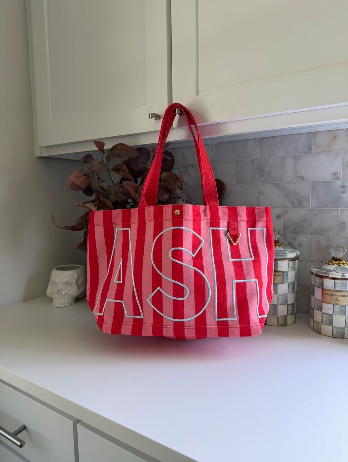 Baublebar is having 20% off ALL custom!

These totes come in 3 sizes and multiple color options!

Unique gifts, gift guide, gifts for her

#LTKSaleAlert