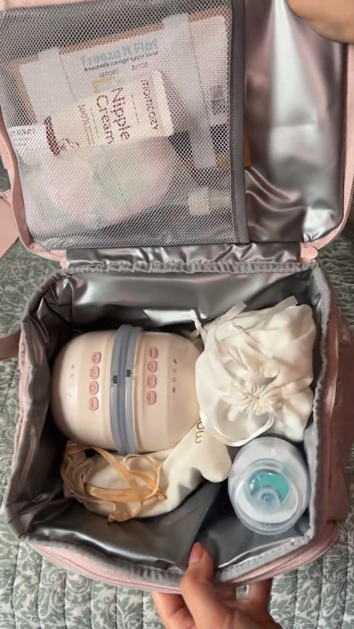 This bag is perfect for pumping on the go. I plan on brining this everywhere with me  

#LTKBump #LTKmomlife #LTKBaby