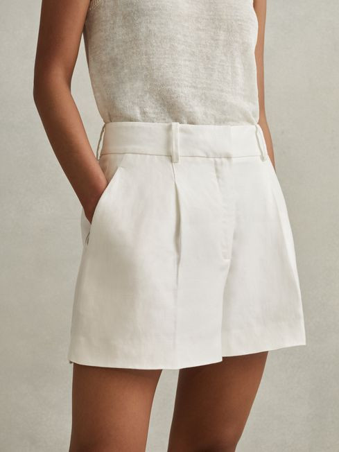 Reiss White Lori Viscose-Linen Front Pleat Suit Shorts | Reiss UK