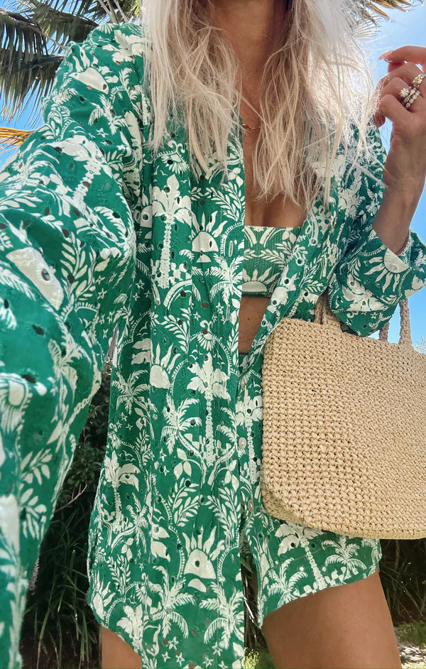 Carry On Button Down ~ Tiki Palms | Show Me Your Mumu
