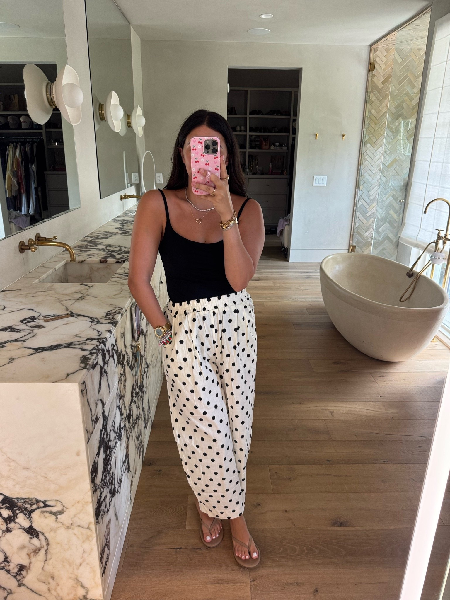 Top: medium 
Bottoms: medium 

Dressupbuttercup.com #dressupbuttercup #dederaad

#LTKootd #LTKmomlife #LTKSeasonal