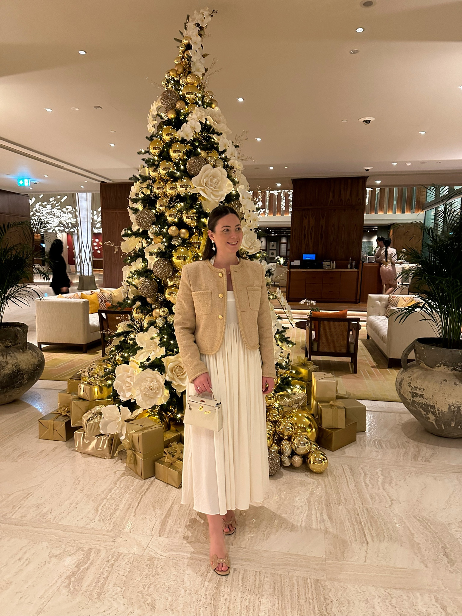 Festive look 🌟✨
#bouclejacke #boucleblazer #tweedblazer #tweedjacke

#LTKHoliday LTKFestiveSaleDE

#LTKSeasonal