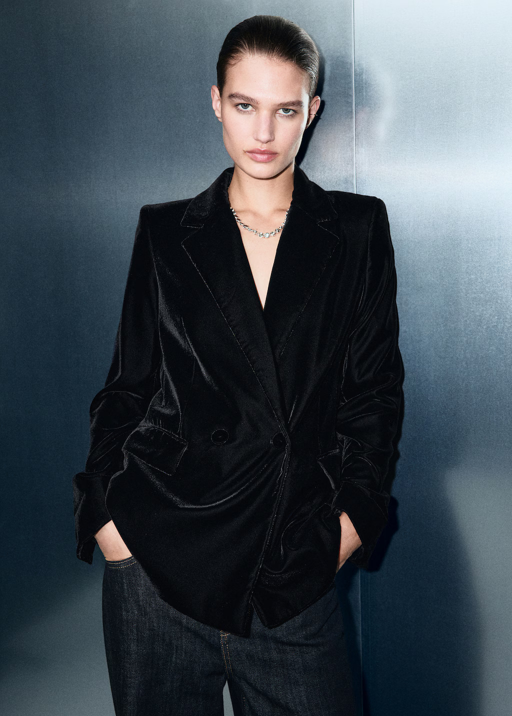 Double-breasted velvet jacket | Mango (US/MX/AU)