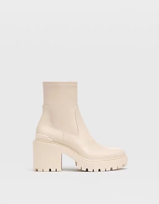 Stradivarius chunky heeled chelsea boot in ecru | ASOS (Global)