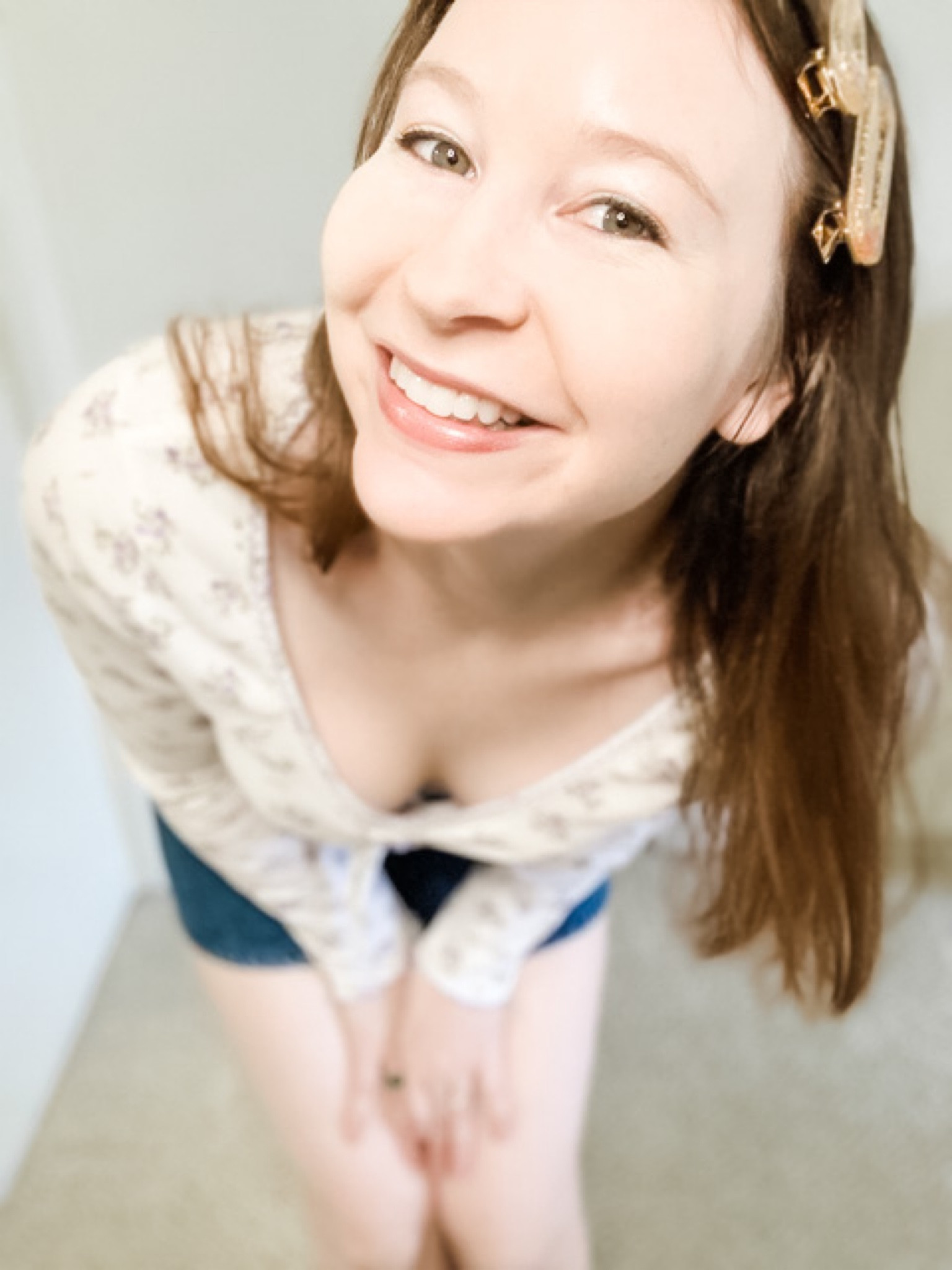 Floral v-neck top
Crop top
Levi’s mom Jean shorts
Casual style 
Affordable fashion finds 

#LTKstyletip #LTKunder50 #LTKunder100