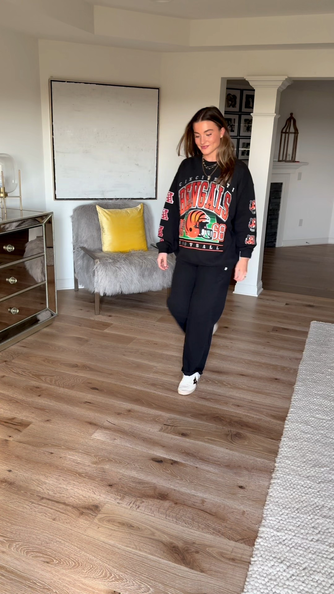 So excited to be wearing @fanatics this season! Their NFL line is so good! 🏈🐅🧡🖤 shop these items in my LTK! All linked in my bio!   #Fanatics #Ad @fanatics  @shop.ltk  #liketkit 