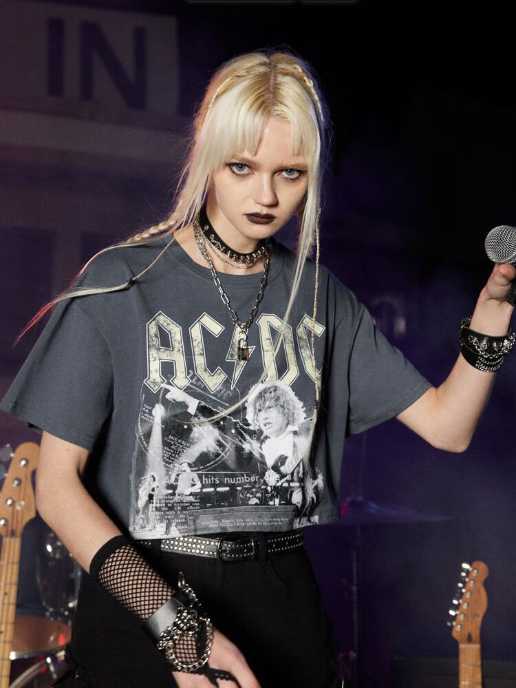 ROMWE X AC/DC Punk Rock Figure Letter Graphic Tee | SHEIN